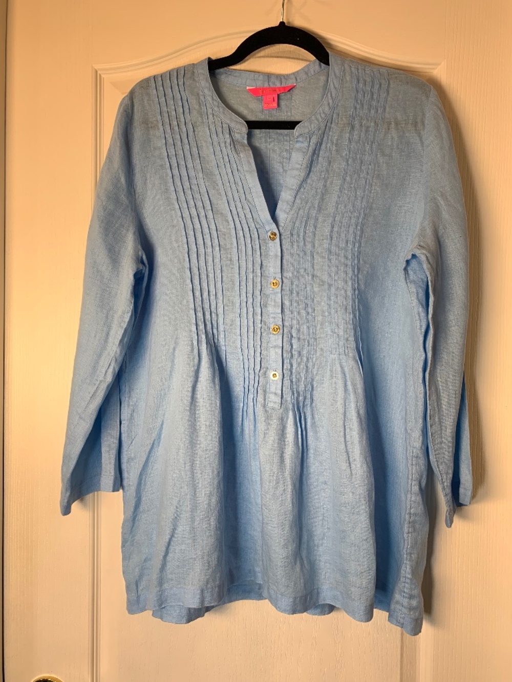 Lilly Pulitzer Casual Light Blue 100% Linen Pintuck Blouse Gold Buttons Preppy M